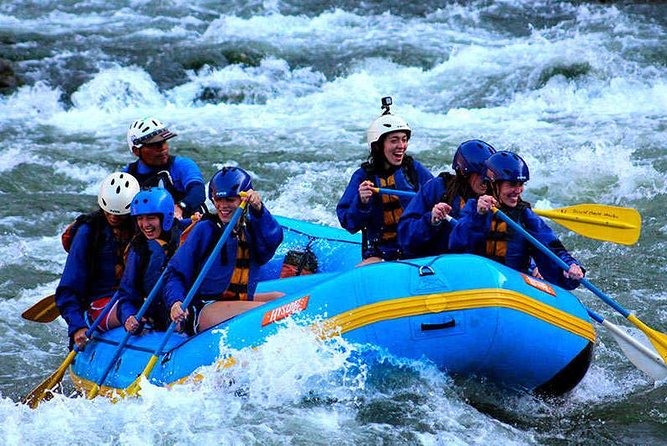 07 Day: Inca Jungle Adventure with Mountain Bike, Rafting, Zipline & Trek - The final approach to Aguas Calientes