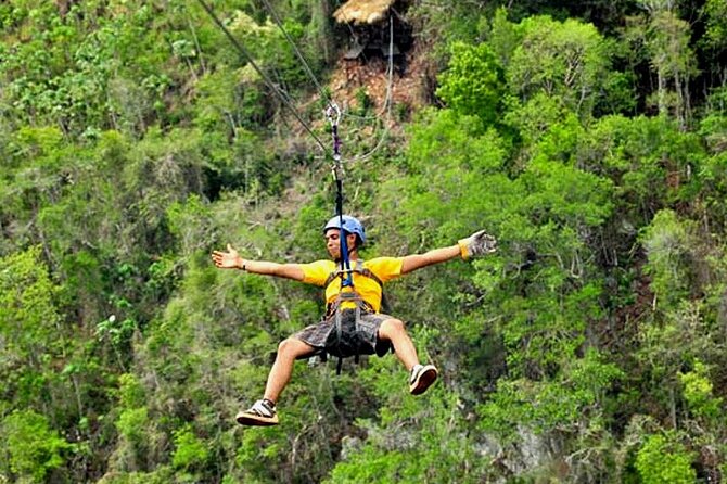 Adrenaline of Zipline el Valle from Samana Special for little cruisers - The views and the feeling of ten runs