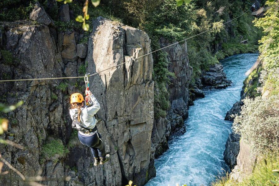 Akureyri: Zipline Tour - Safety, comfort, and the weather