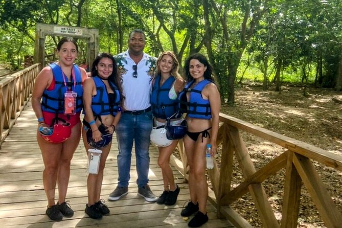 AMBER COVE-TAINO BAY 5 Zip Lines 7 Waterfalls + Locale Food - A Dominican lunch that earns its place