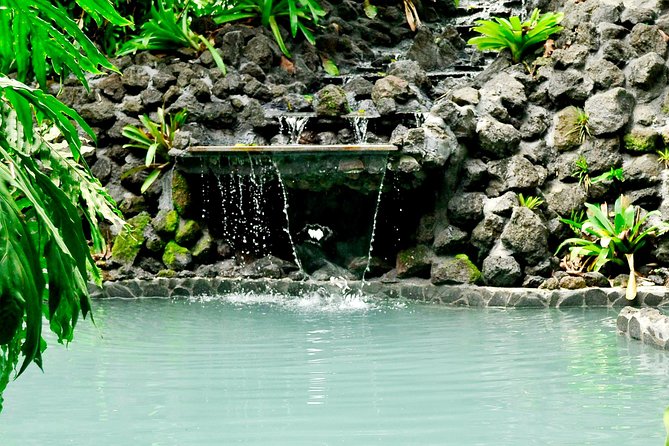 Arenal Volcano Combination Tour: Zipline, Tubing and Hot Springs - Who should book this experience?