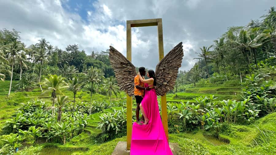 Bali/Ubud: Swing, Zipline & SkyBike Rice Terrace Adventure - The rice-field walk adds real context