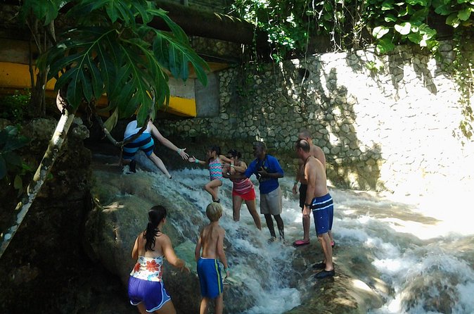 Blue Hole, Zipline and Dunn's River Falls from Falmouth - Fitness, clothing, and practical preparation
