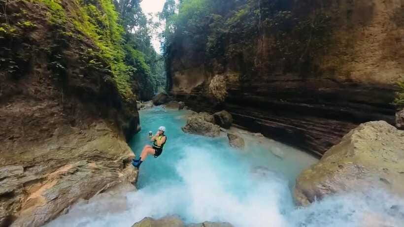 Cebu: Kawasan Falls Canyoneering Tour with Ziplining & Lunch - Three and a half hours in Kawasan Falls