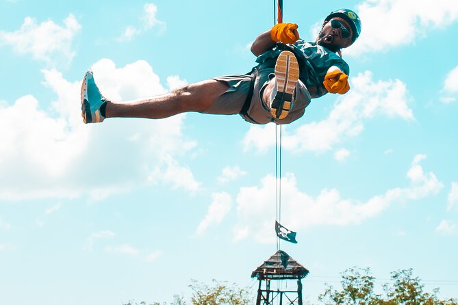 Cozumel zipline thrill adventures - Photos, lockers, and small practical touches