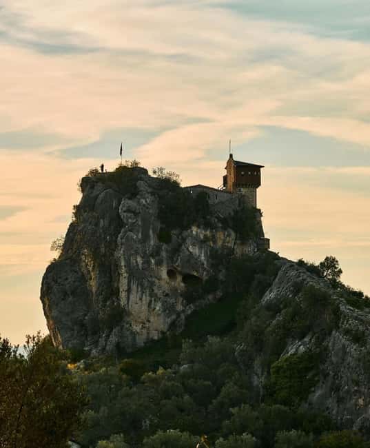 Durres/Golem: Zipline Albania and Petrela Castle - Key points at a glance