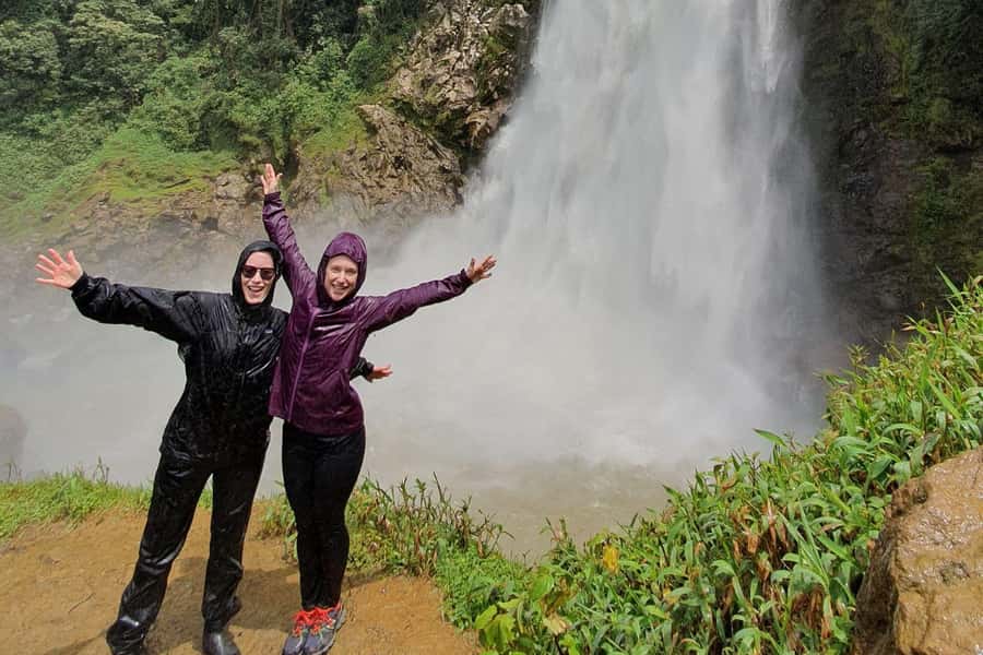 From Medellin: Epic Zipline and Giant Waterfall - The 30-minute hike to the 100-meter waterfall