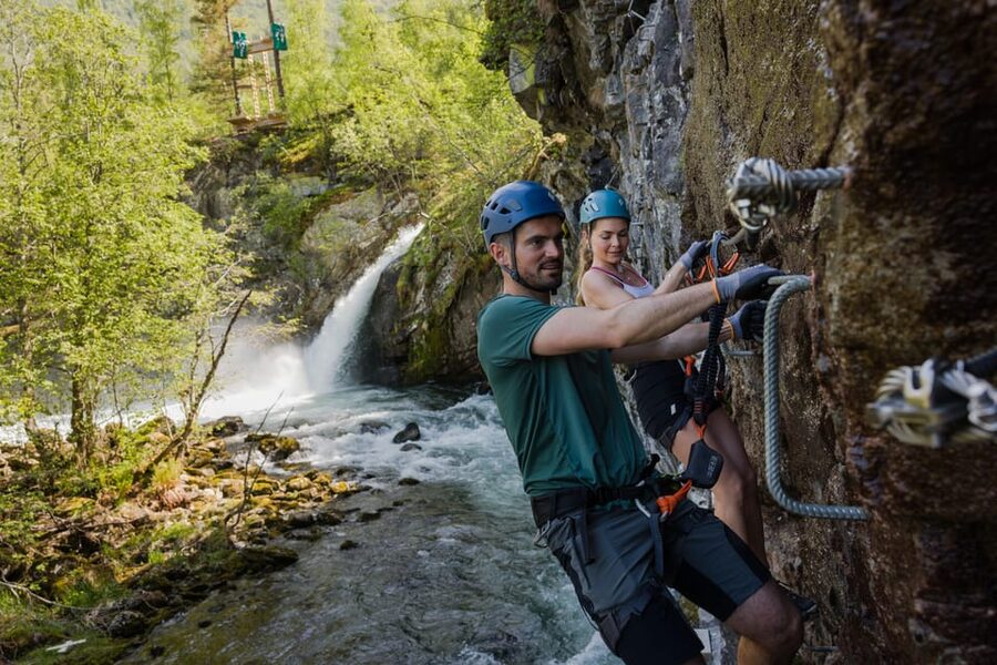 Geiranger: Zipline Park Experience - What to wear and bring