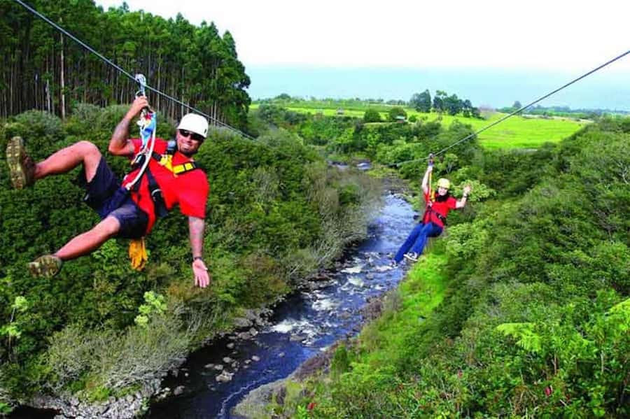 Hakalau: 9-Line Zipline Adventure with Umauma Falls View - Nine ziplines across the Umauma River area