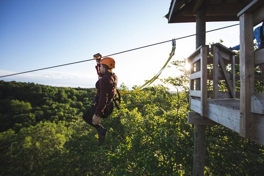 Henderson, Minnesota: 14-Line Zipline Canopy Tour - What to wear and what to leave behind