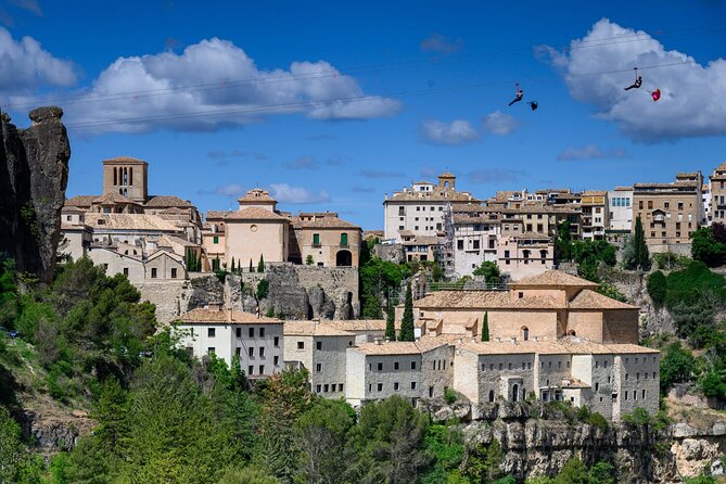 Jumping in Zipline with Unique Views of Cuenca - Key points about the Cuenca zipline