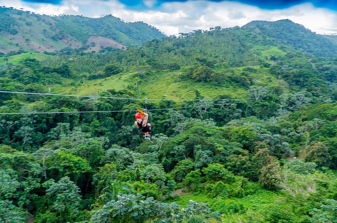 Jungle Buggies + Ziplines Adventures - The guides bring the personality