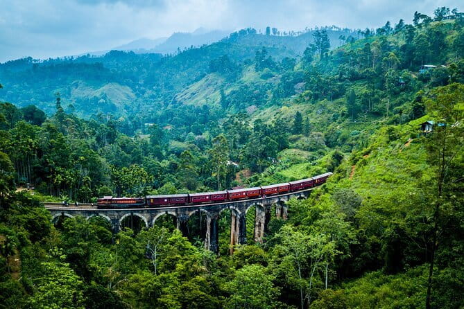 Little Adam's Peak Hike and Zip-lining from Ella - Why the private format matters
