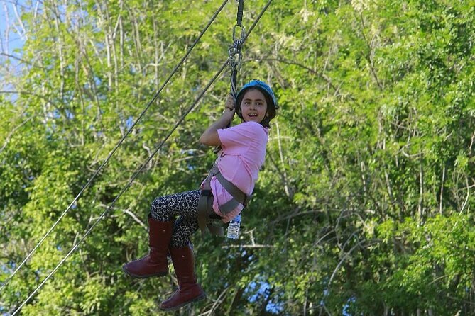 Monkey Encounter and Zip Line Tour from Amber Cove and Taino Bay - How the group size and guides shape the day