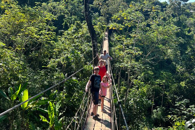 Monkey/Sloth Park + Zipline And City Tour In Roatan - Roatan Rum Company brings a tasting and a viewpoint