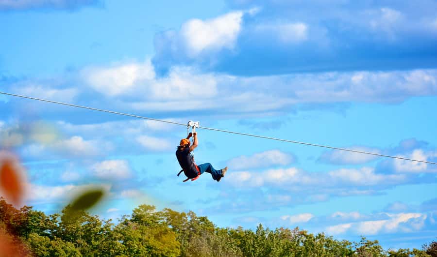 Mont-Catherine: Ziplines & Hike - Why this winter outing works