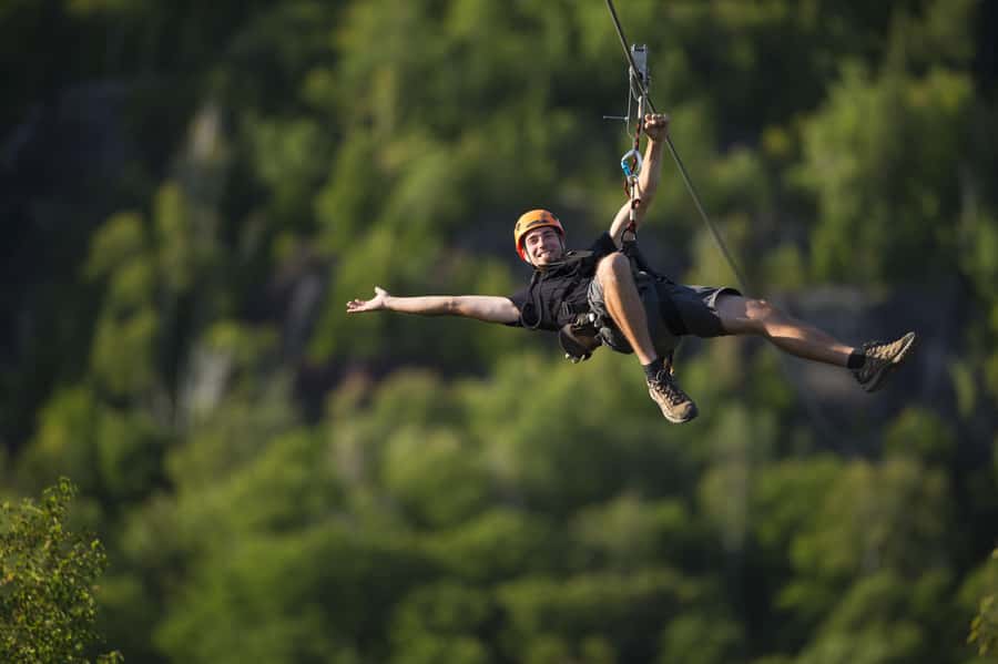 Mont-Catherine: Ziplines & Hike - Warming up in the teepee before the first flight
