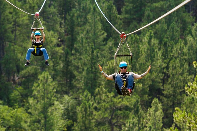 Pinnacle Zipline Tour in Keystone - Light hiking between platforms