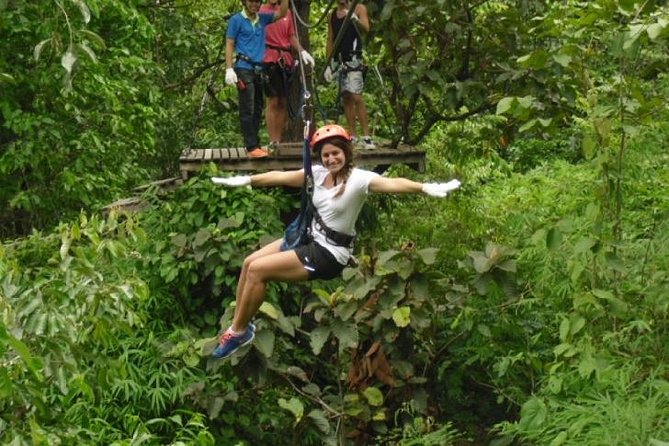 Private Chiang Mai Tour to Bua Thong Waterfalls and Ziplining - A morning at Chiang Mai’s local market