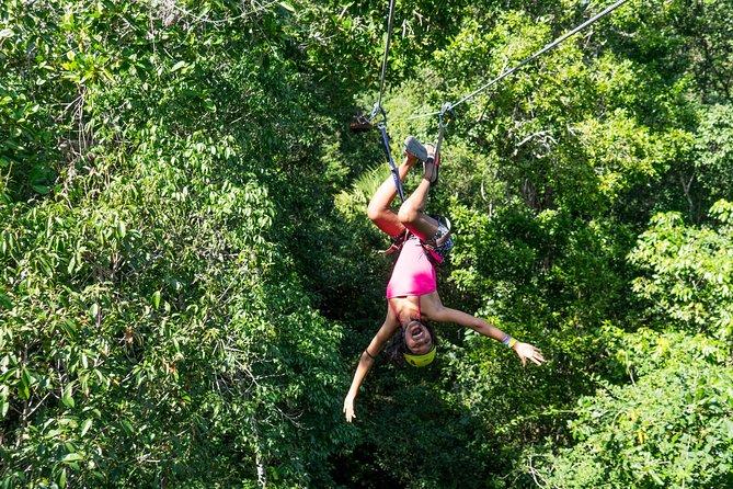 Private Tour with 3 Cenotes + 5 Zip-lines + Mayan Lunch - Guide service and the human side of the outing