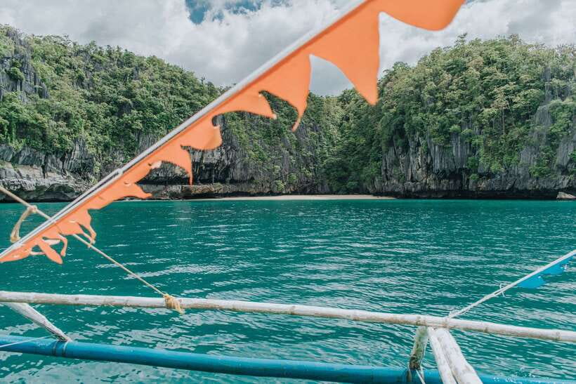 Puerto Princesa: Underground River, Zipline, Paddleboat Tour - Filipino lunch by Sabang Beach