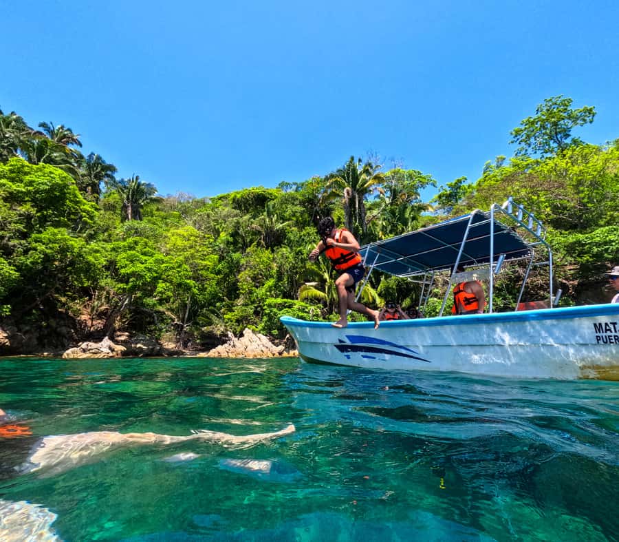 Puerto Vallarta: Zipline Tour, Snorkel & Secret Beach Escape - Who should book this outing?