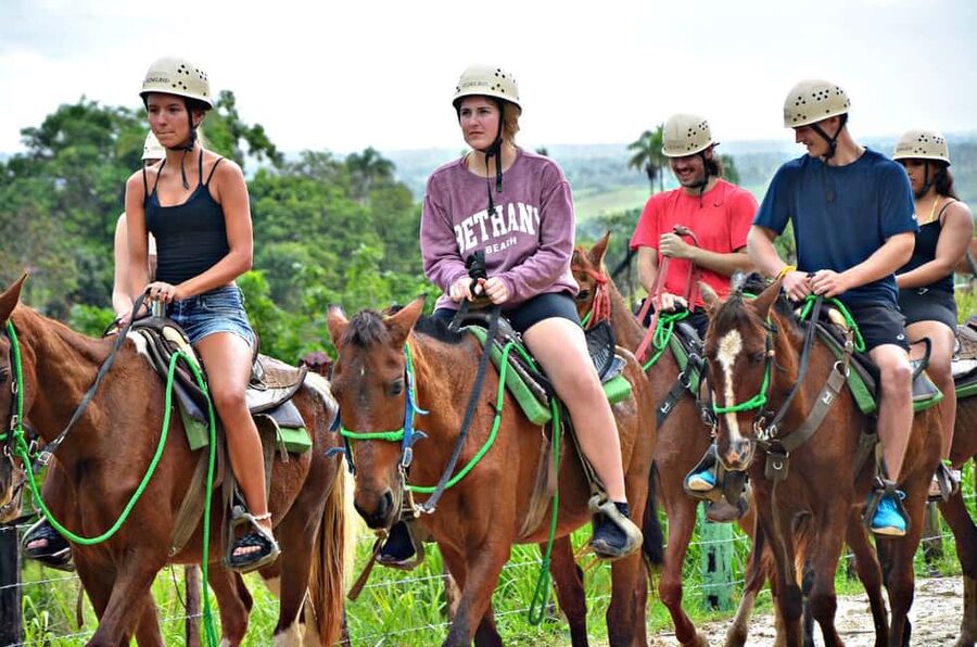 Punta Cana:Paseo en buggie ,caballo y ziplines en la selva - What your six-hour day at Tuko Ranch looks like