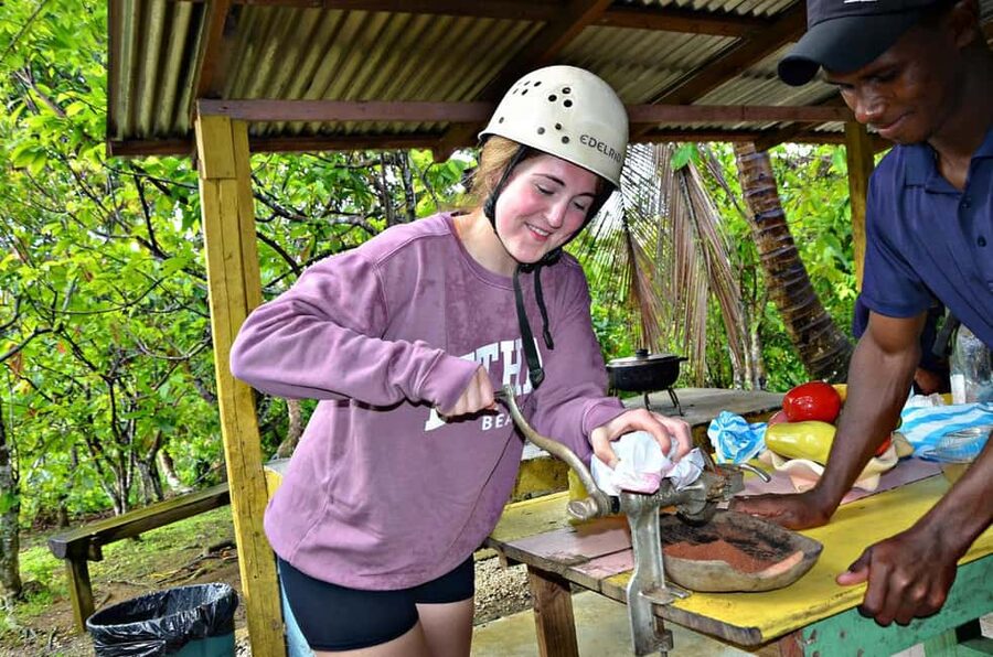 Punta Cana:Paseo en buggie ,caballo y ziplines en la selva - Eight zip lines from two high wooden towers
