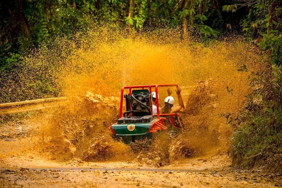 Punta Cana: Zipline, Chairlift, Buggy & Horse Ride Adventure - Lunch and the practical rhythm of the day