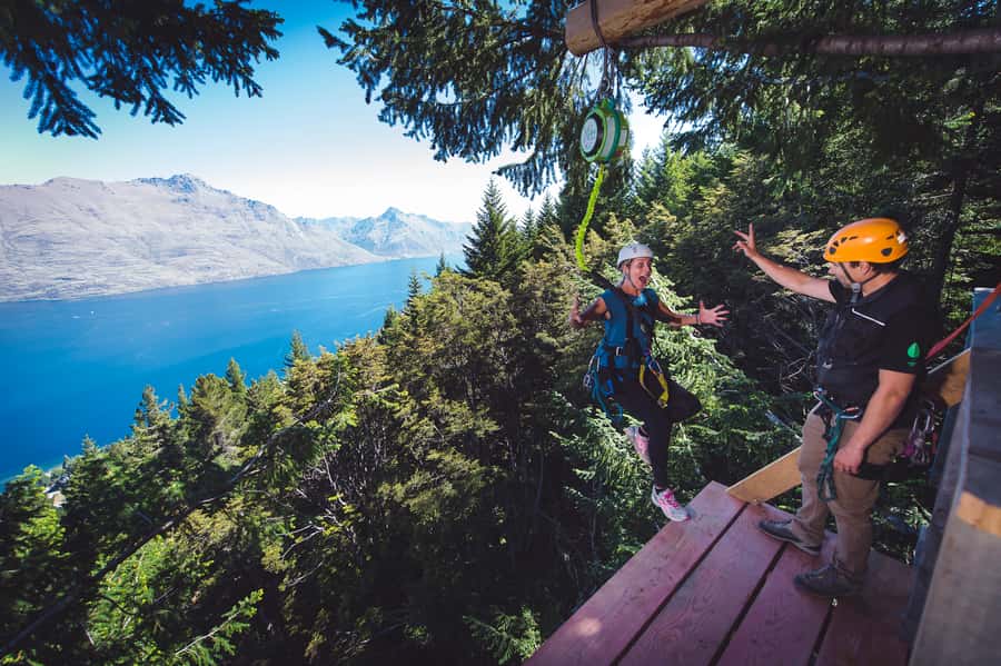 Queenstown: 1-Hour Zipline Tour with 2-Lines & 21-Meter Drop - Reaching the Ziptrek Treehouse at Bob’s Peak