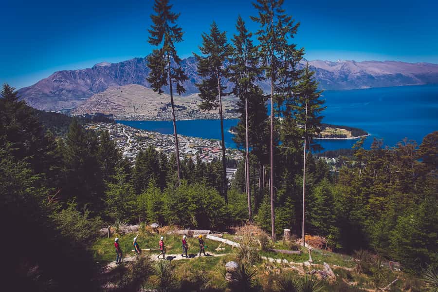 Queenstown: 3-Hour Zipline Adventure with 6-Lines - The 20-minute walk before the final line