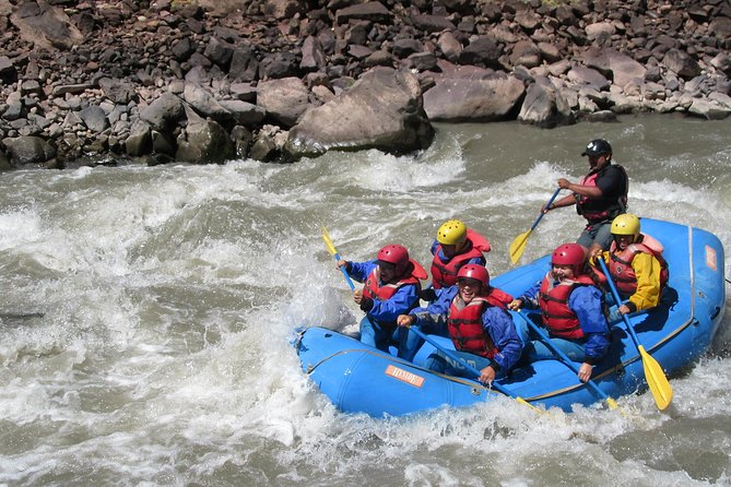 Rafting & Zip line Urubamba River 1 Day - Lunch, hot showers, and the Cusipata River Lodge