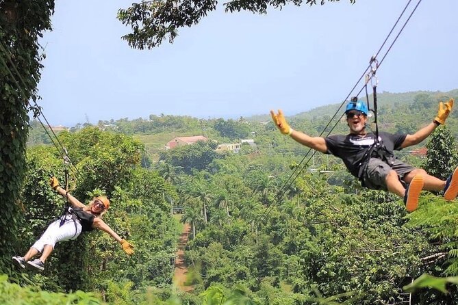Rainforest Zipline in Foothills of the National Rainforest - Getting fitted for the rainforest course