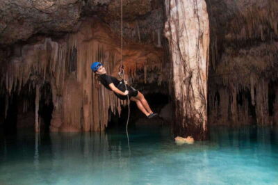 Rio Secreto Nature Reserve: Bicycle, Rappel & Ziplines Tour