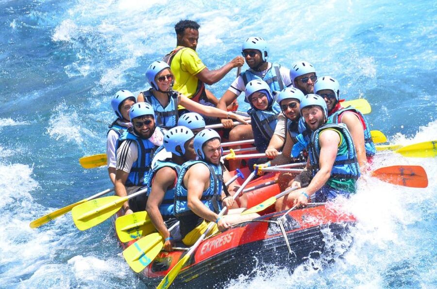 Side/Antalya: Jeep, Buggy, Rafting & Zipline Tour with lunch - The Jeep option adds road-time fun