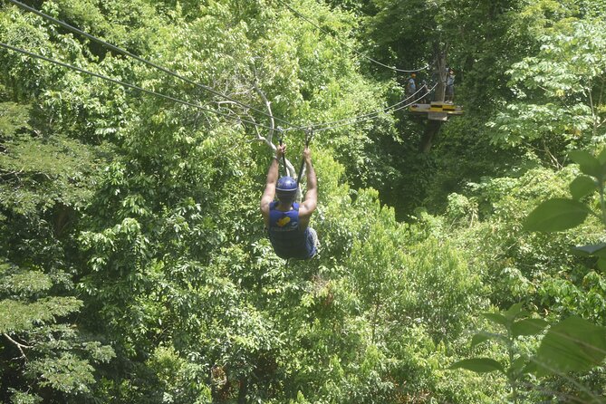 Tour to 7Waterfalls in Damajagua with Zip Line and Lunch Included - Lunch after the action
