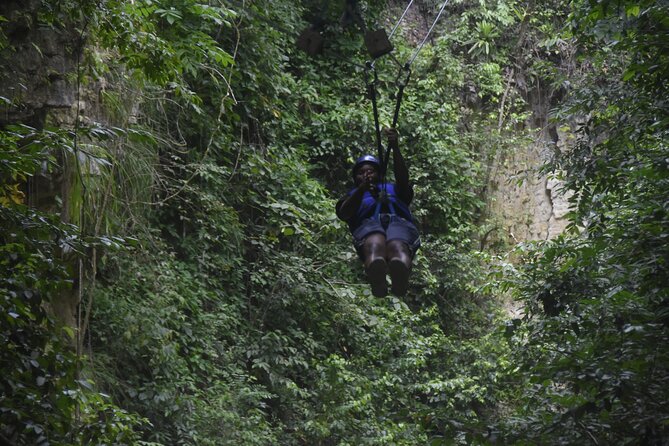Tour to 7Waterfalls in Damajagua with Zip Line and Lunch Included - What the personal service adds