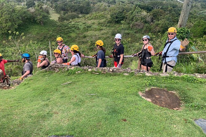 Zip line with 7 waterfall - Six zip line stations above the waterfall route