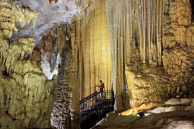 Zipline Dark cave & Paradise cave: Full-day Exploration - Lunch near Phong Nha-Ke Bang National Park